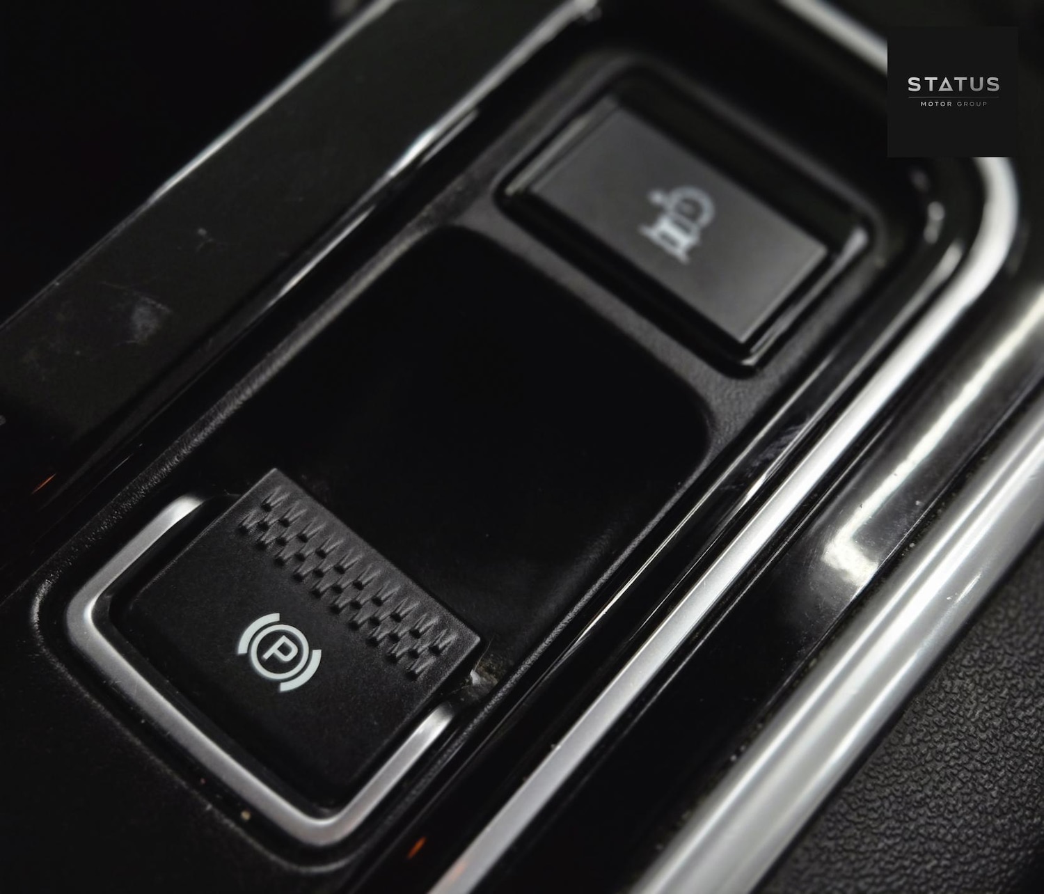 Used Jaguar XE 2018 for sale - 76631077: Photo 27