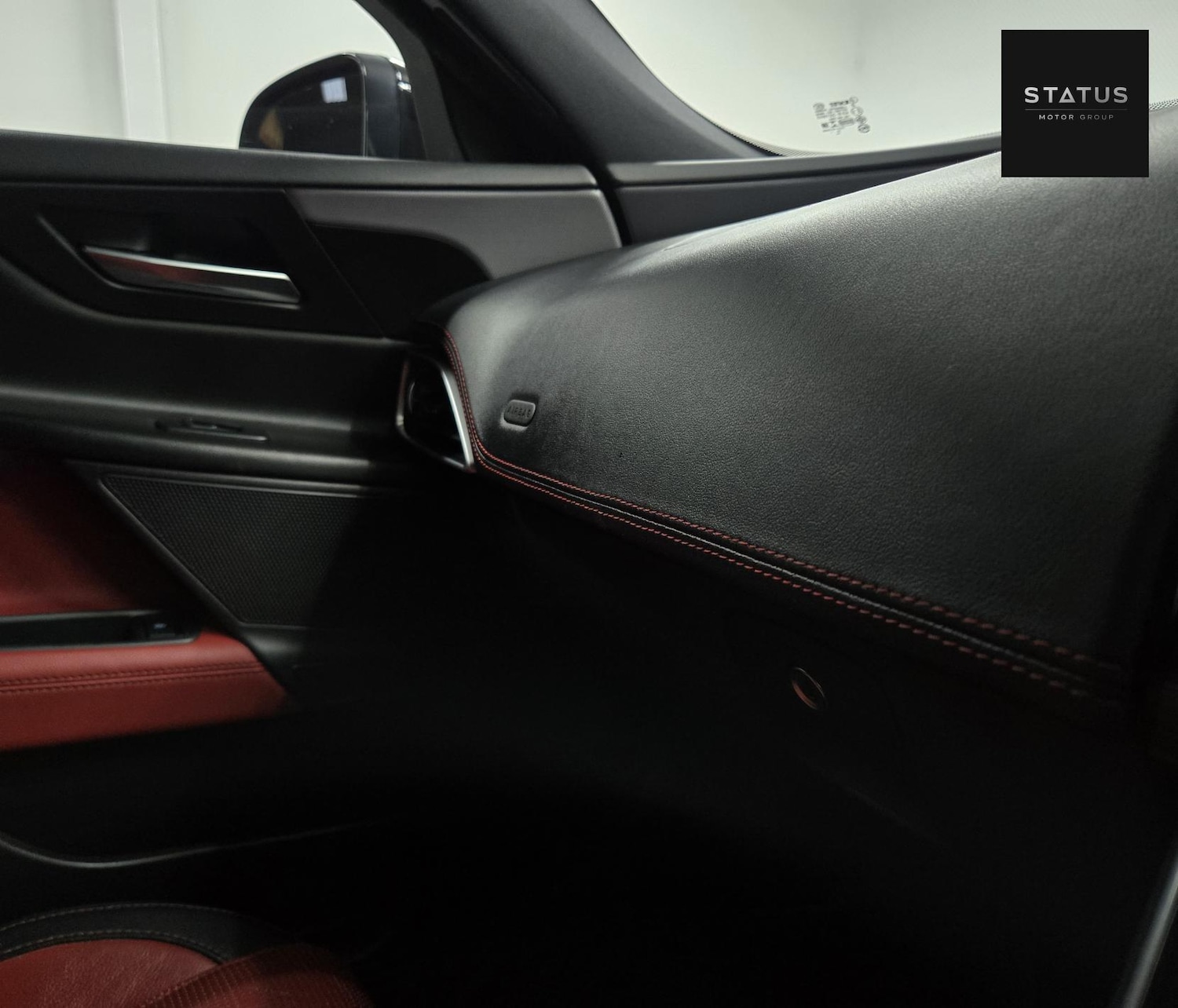 Used Jaguar XE 2018 for sale - 76631077: Photo 29