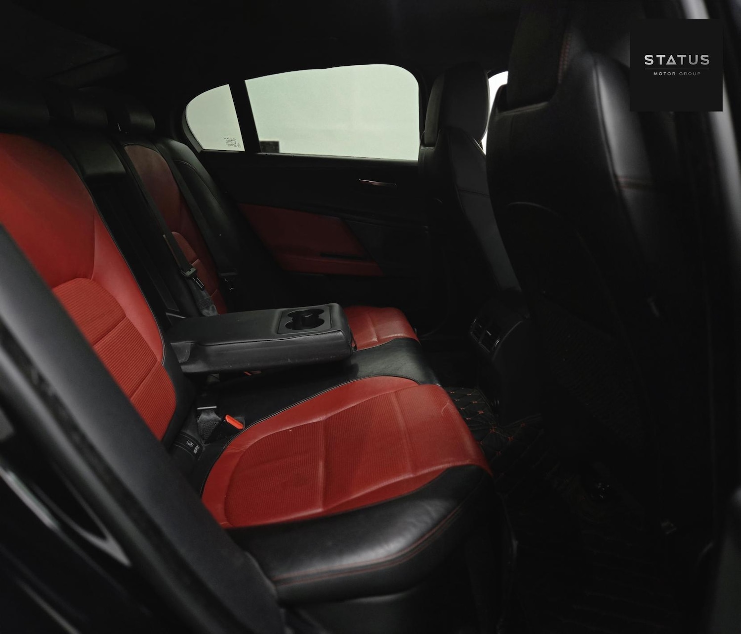 Used Jaguar XE 2018 for sale - 76631077: Photo 31