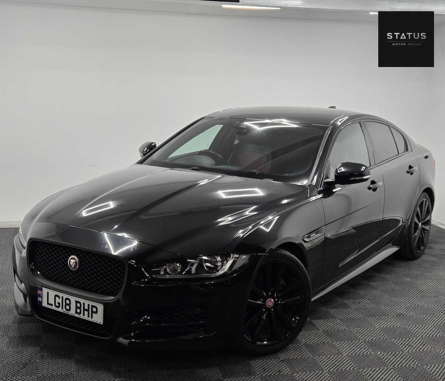 Used Jaguar XE 2018 for sale - 76631077: Photo 6