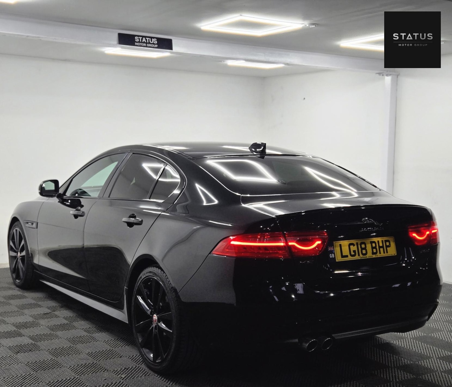 Used Jaguar XE 2018 for sale - 76631077: Photo 7