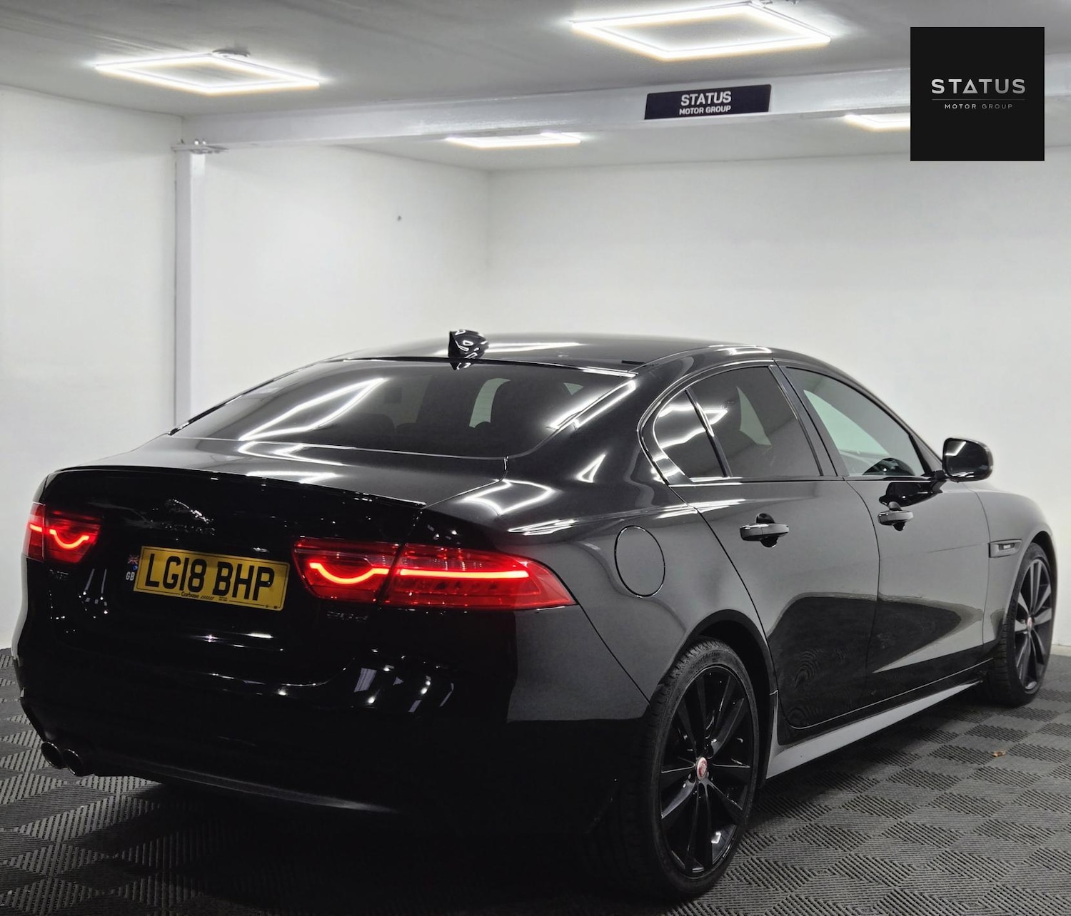 Used Jaguar XE 2018 for sale - 76631077: Photo 8