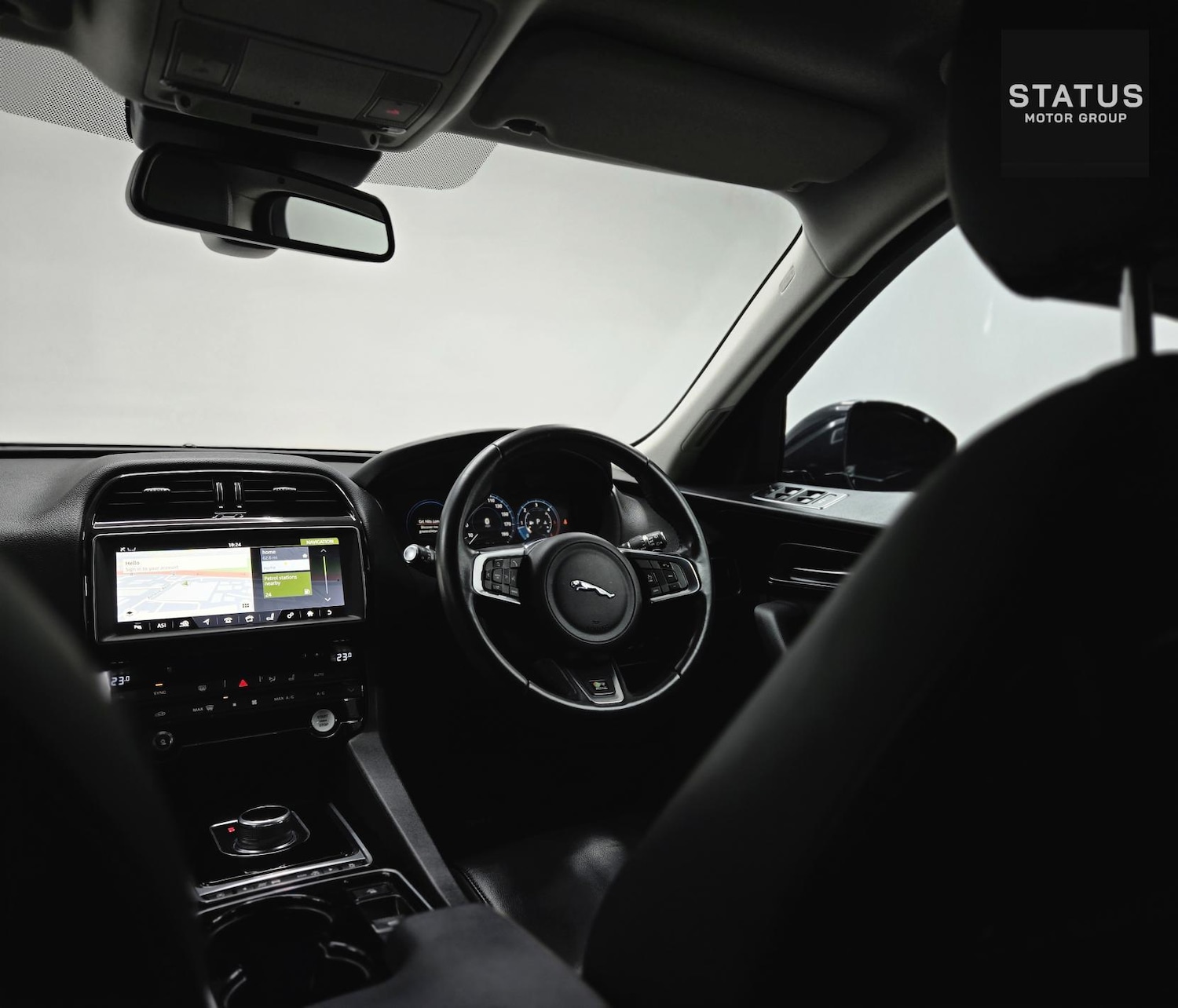 Used Jaguar F-Pace 2016 for sale - 76440084: Photo 14