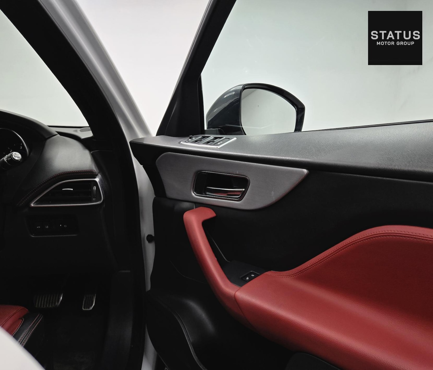 Used Jaguar F-Pace 2018 for sale - 76440085: Photo 11