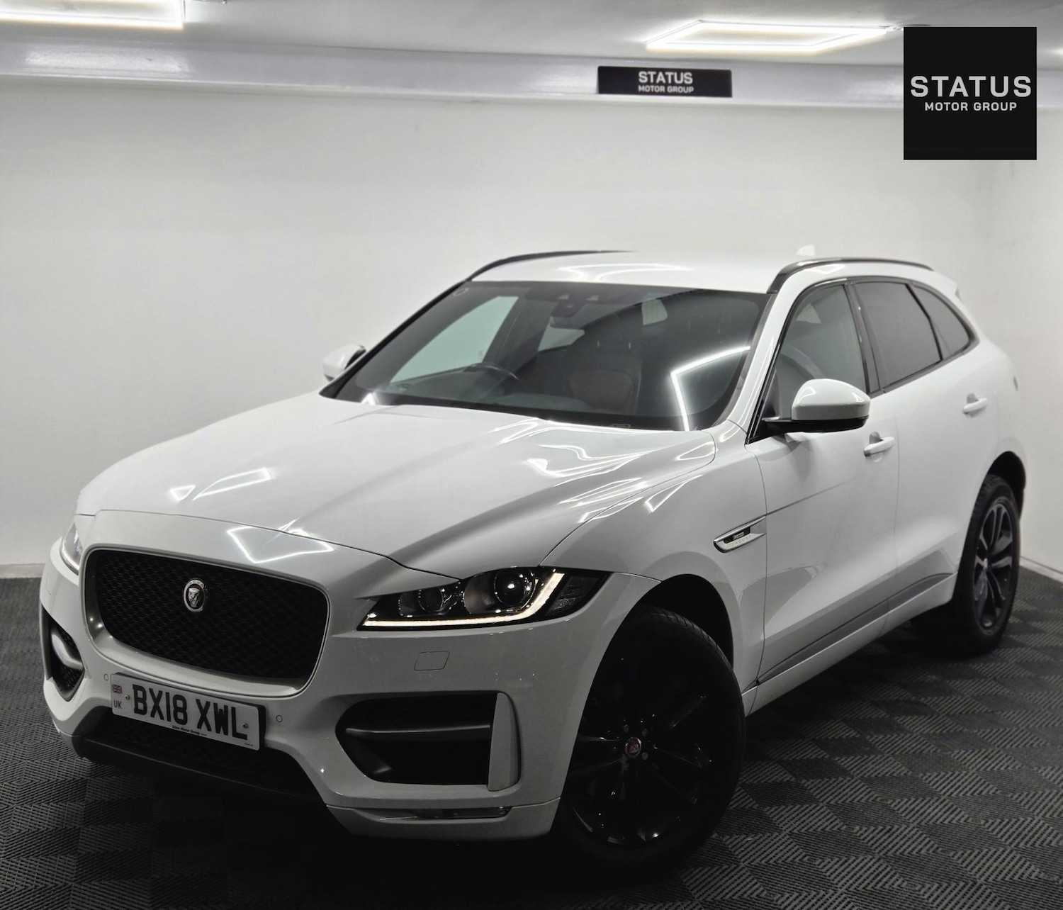 Used Jaguar F-Pace 2018 for sale - 76440085: Photo 6