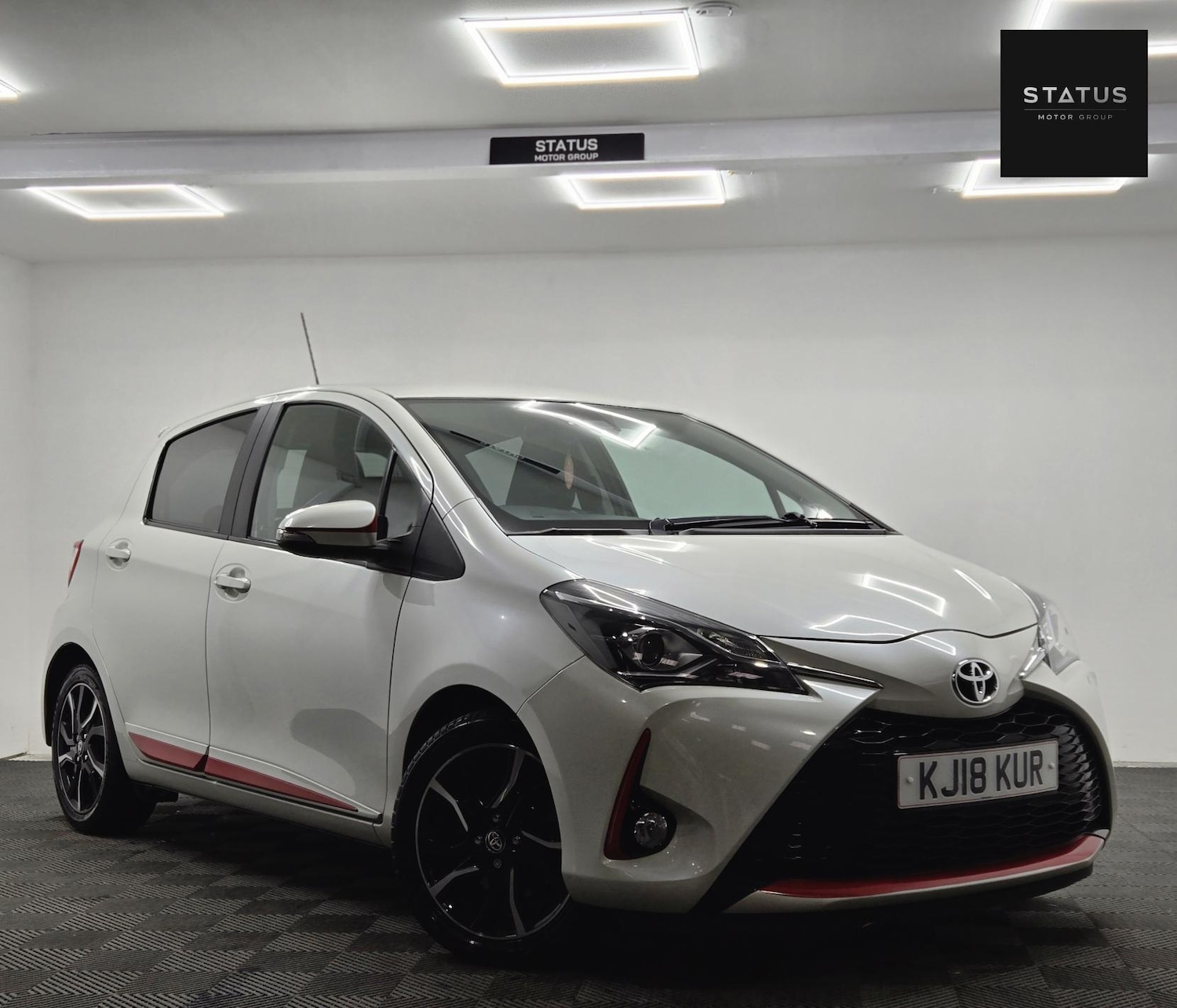 Used Toyota Yaris 2018 for sale - 77707113: Photo 2