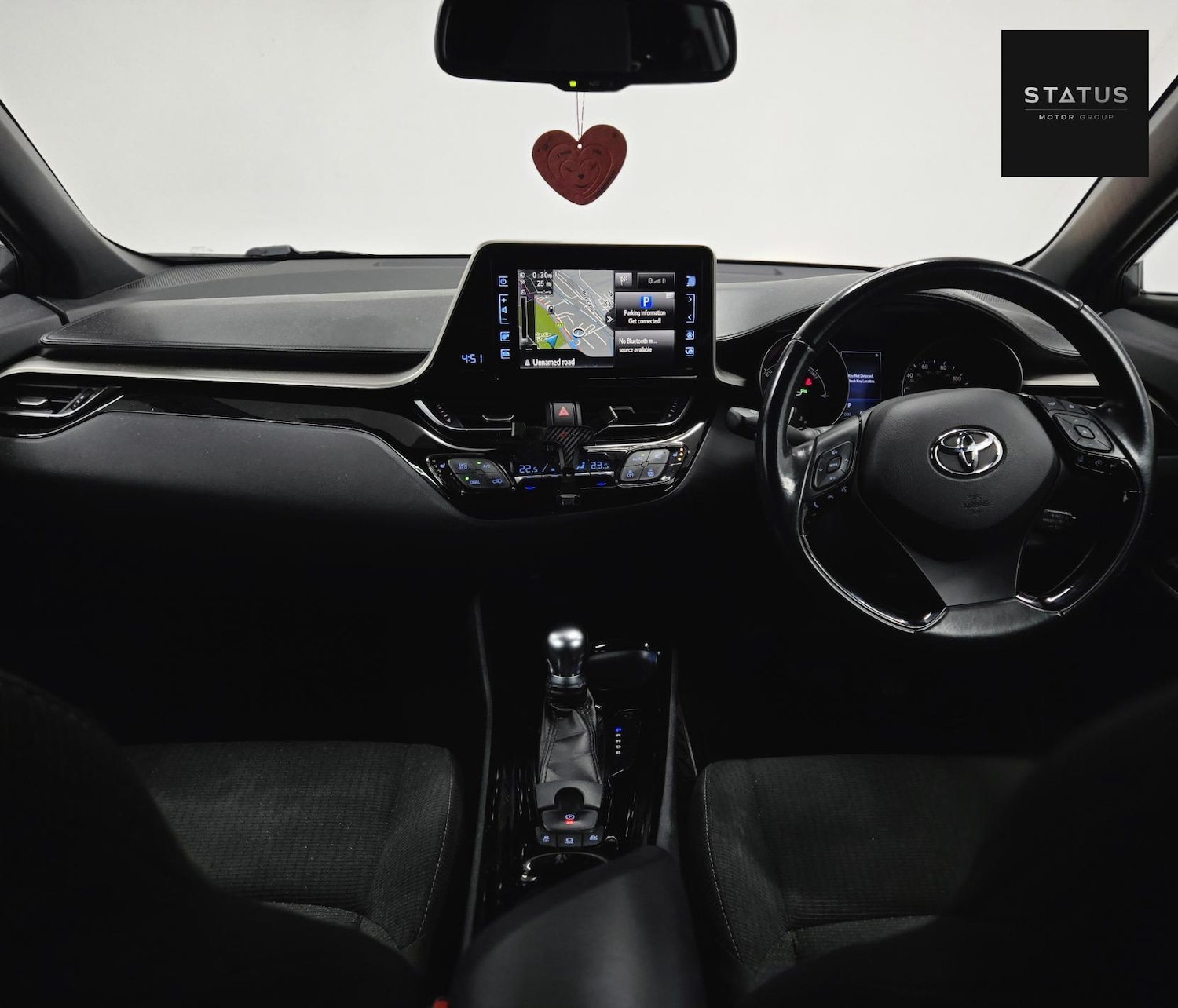 Used Toyota C-HR 2018 for sale - 76960677: Photo 13