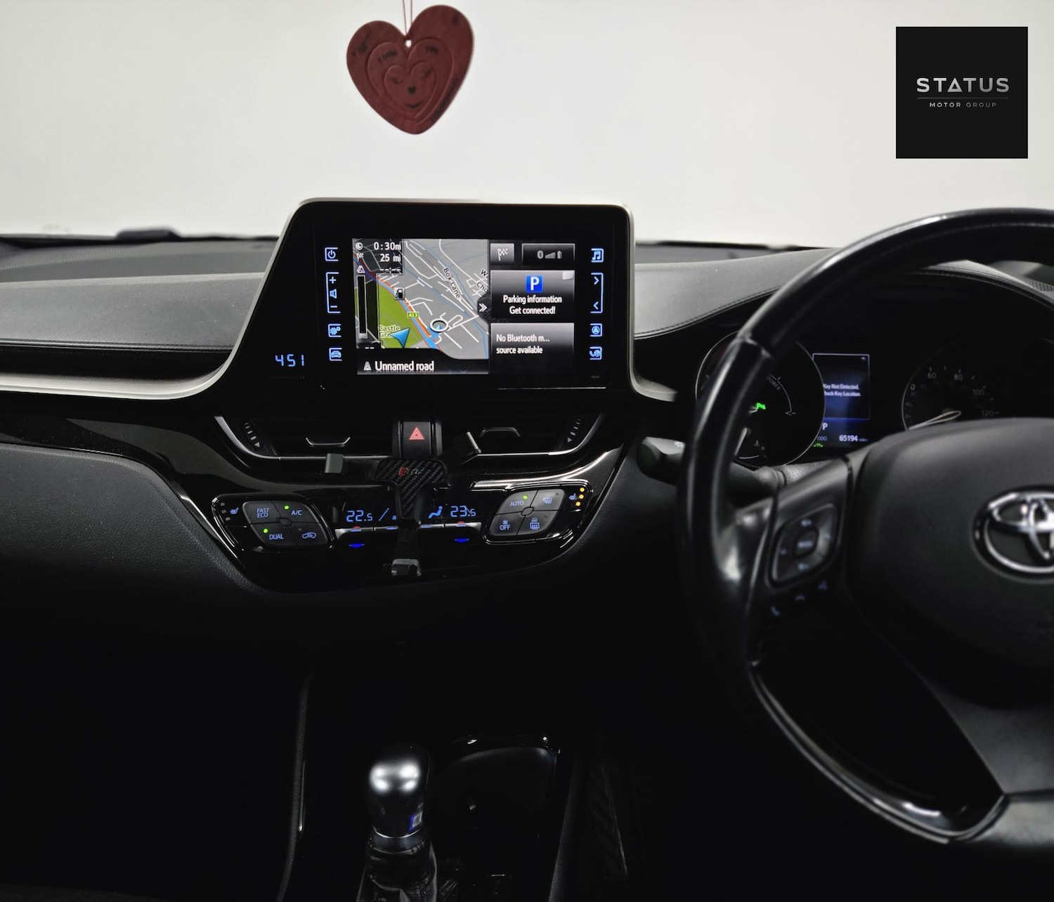 Used Toyota C-HR 2018 for sale - 76960677: Photo 14