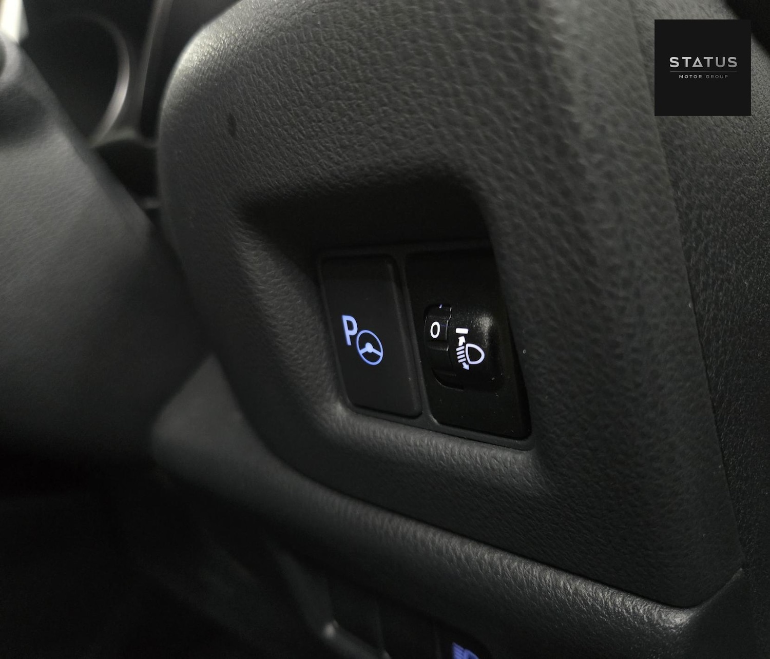 Used Toyota C-HR 2018 for sale - 76960677: Photo 18