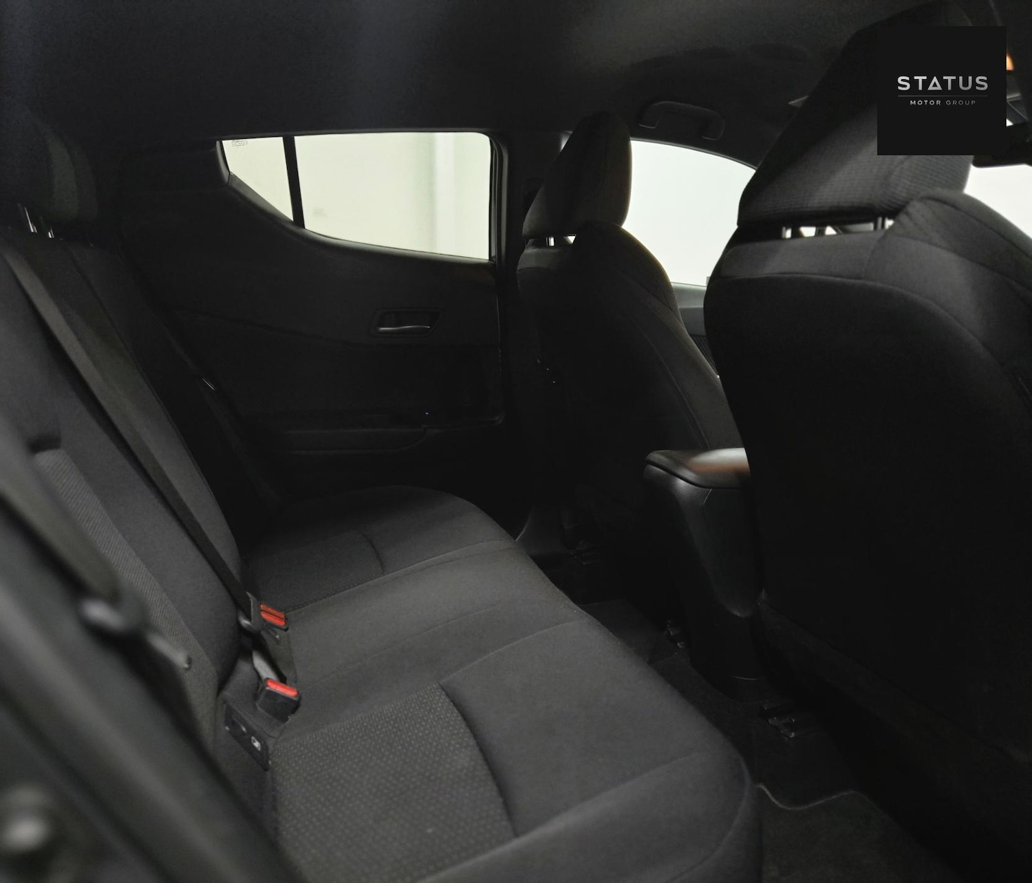 Used Toyota C-HR 2018 for sale - 76960677: Photo 24