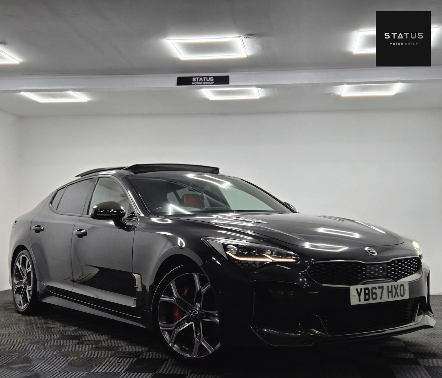 Used Kia Stinger 2017 for sale - 77367219: Photo 2