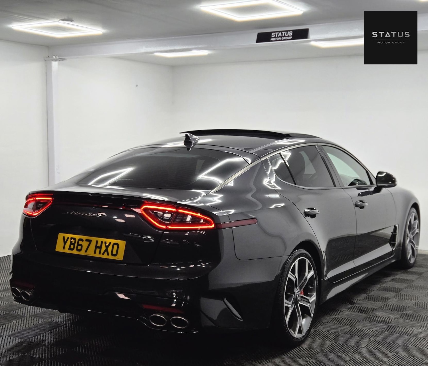 Used Kia Stinger 2017 for sale - 77367219: Photo 9