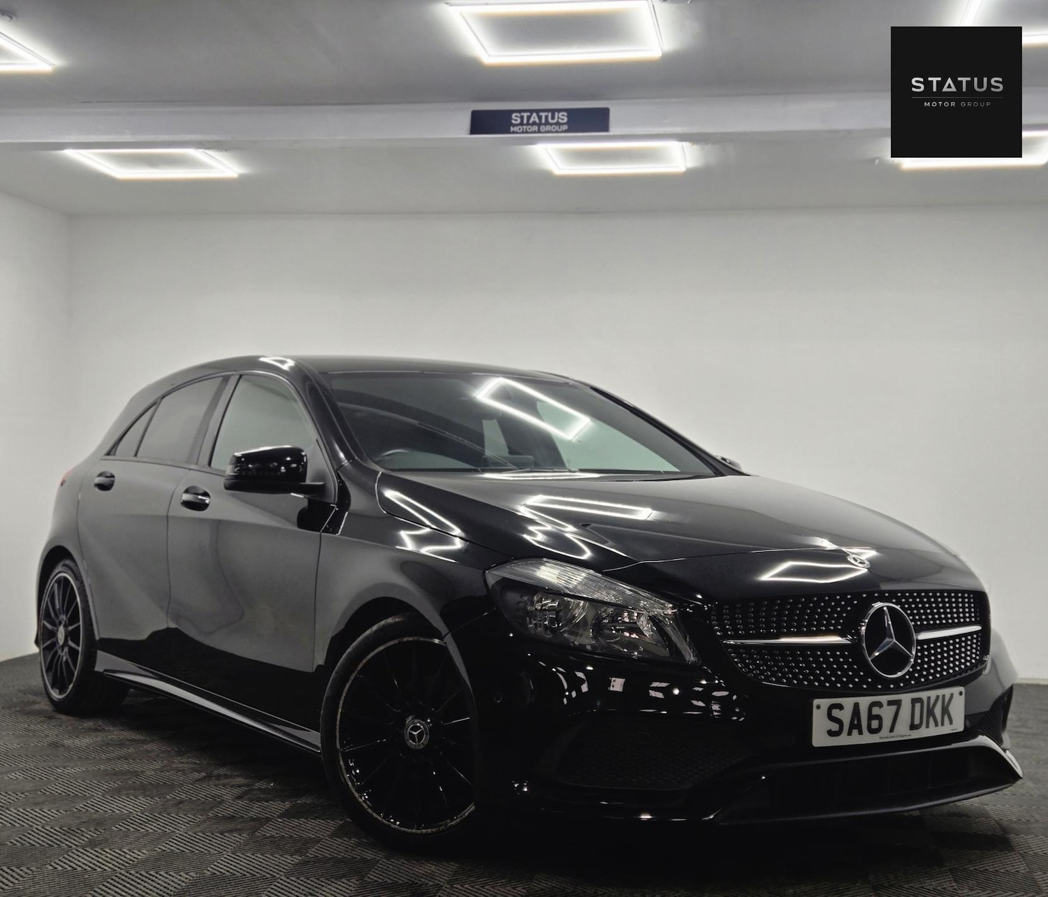 Used Mercedes-Benz A-Class 2017 for sale - 77346412: Photo 2