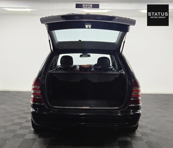Used Mercedes-Benz C Class 2006 for sale - 76261458: Photo 8