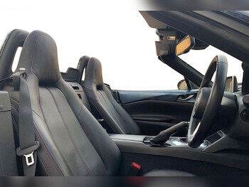 Used Mazda MX-5 2016 for sale - 75902102: Photo