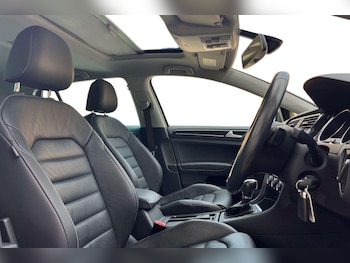Used Volkswagen Golf 2016 for sale - 78791640: Photo