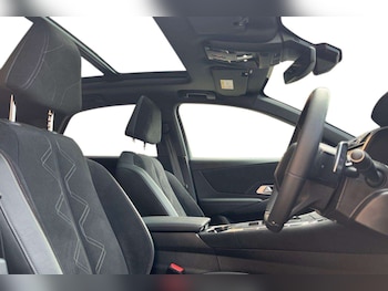 Used DS Automobiles DS 7 2025 for sale - 78108701: Photo