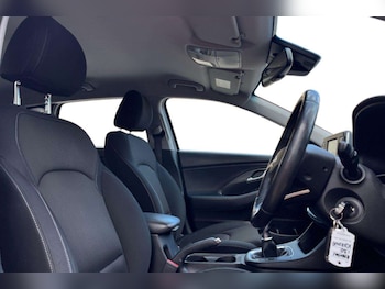 Used Hyundai i30 2018 for sale - 79396715: Photo
