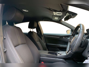 Used Honda Civic 2019 for sale - 77630852: Photo