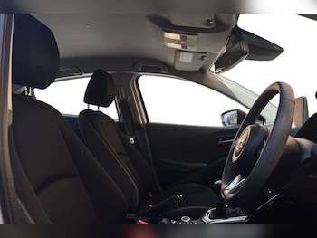 Used Mazda Mazda2 2023 for sale - 77927437: Photo