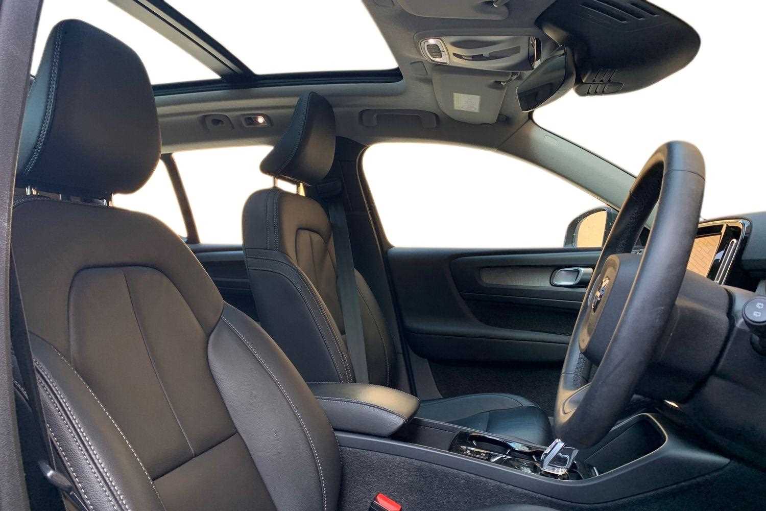 Used Volvo XC40 2021 for sale - 76442104: Photo 4