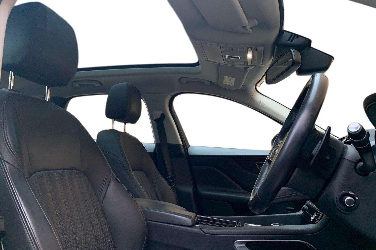 Used Jaguar F-Pace 2018 for sale - 77389072: Photo 4