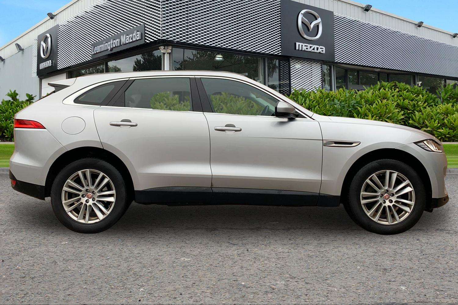 Used Jaguar F-Pace 2018 for sale - 77389072: Photo 6