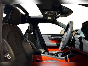 Used Volvo XC40 2018 for sale - 77841585: Photo