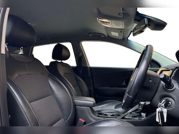 Used Kia Niro 2017 for sale - 77791113: Photo