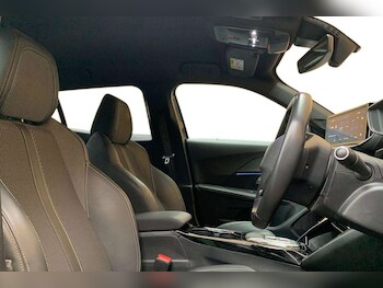 Used Peugeot 2008 2024 for sale - 76635757: Photo