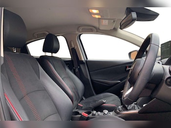 Used Mazda Mazda2 2023 for sale - 76124422: Photo