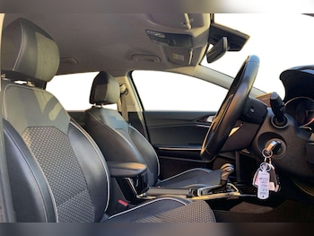 Used Kia Ceed 2023 for sale - 76804101: Photo