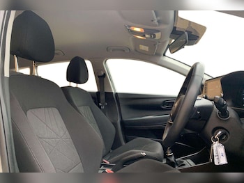 Used Hyundai BAYON 2022 for sale - 76552393: Photo