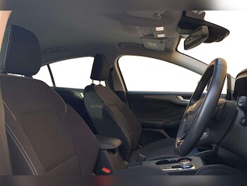 Used Ford Focus 2019 for sale - 77210227: Photo