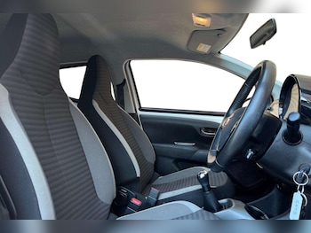 Used Toyota AYGO 2019 for sale - 78724528: Photo