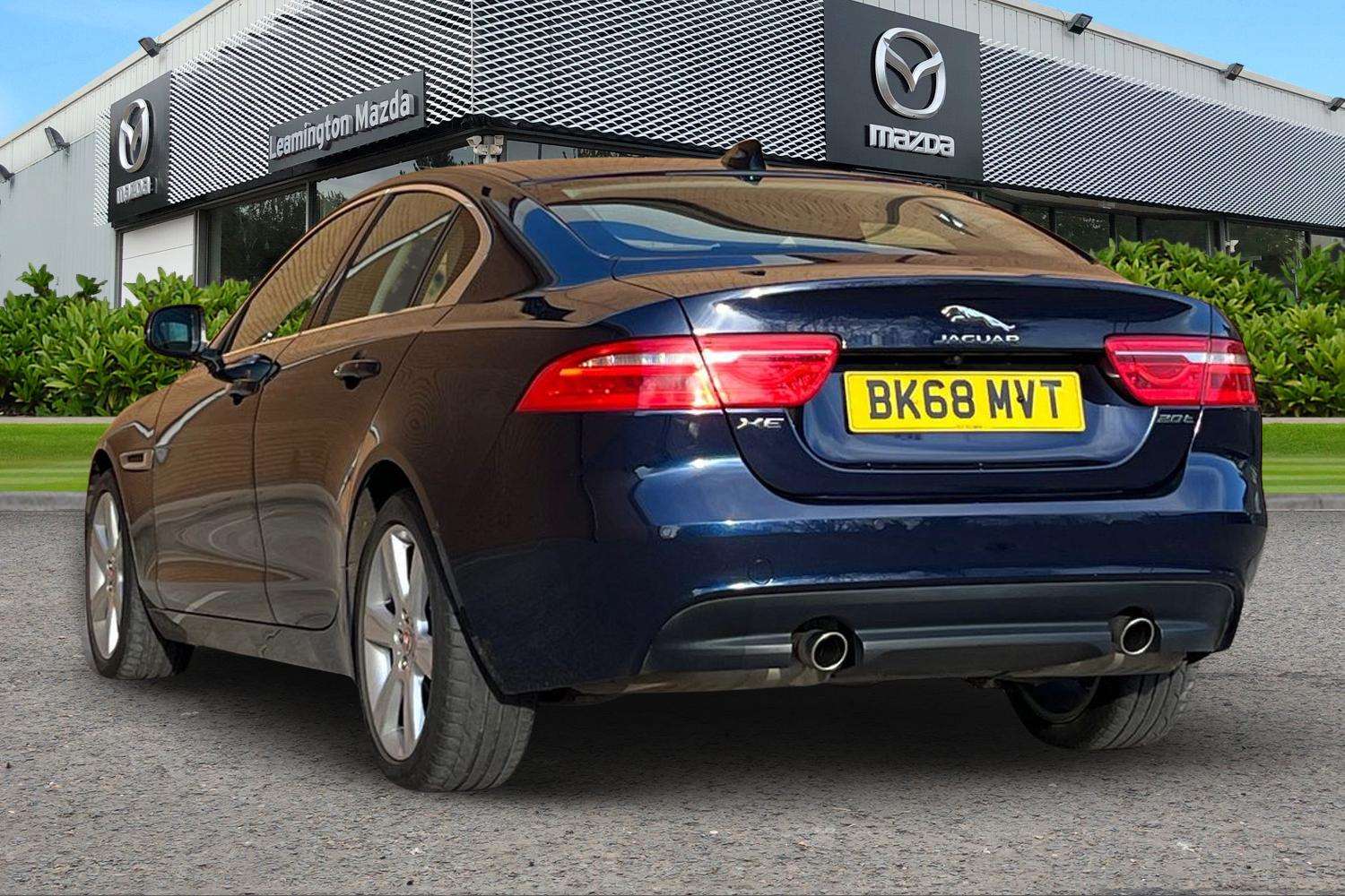 Used Jaguar XE 2018 for sale - 77890008: Photo 3