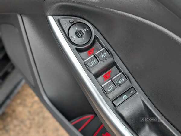 Used Ford Focus 2015 for sale - 76621216: Photo 14