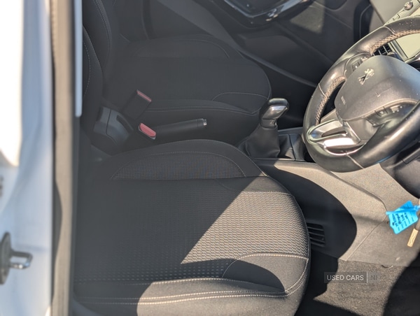 Used Peugeot 208 2017 for sale - 77009314: Photo 8