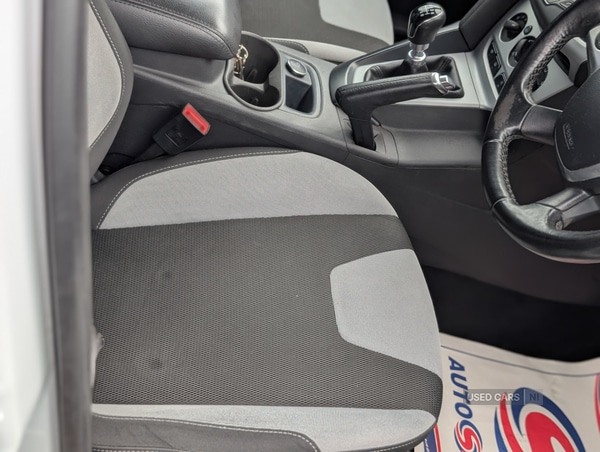 Used Ford Focus 2014 for sale - 76153336: Photo 9