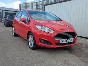 2015 - 1.25 82 Zetec 5dr