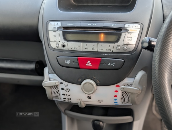 Used Toyota AYGO 2010 for sale - 76586274: Photo 10