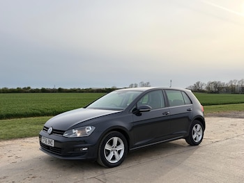 Used Volkswagen Golf 2017 for sale - 78205021: Photo