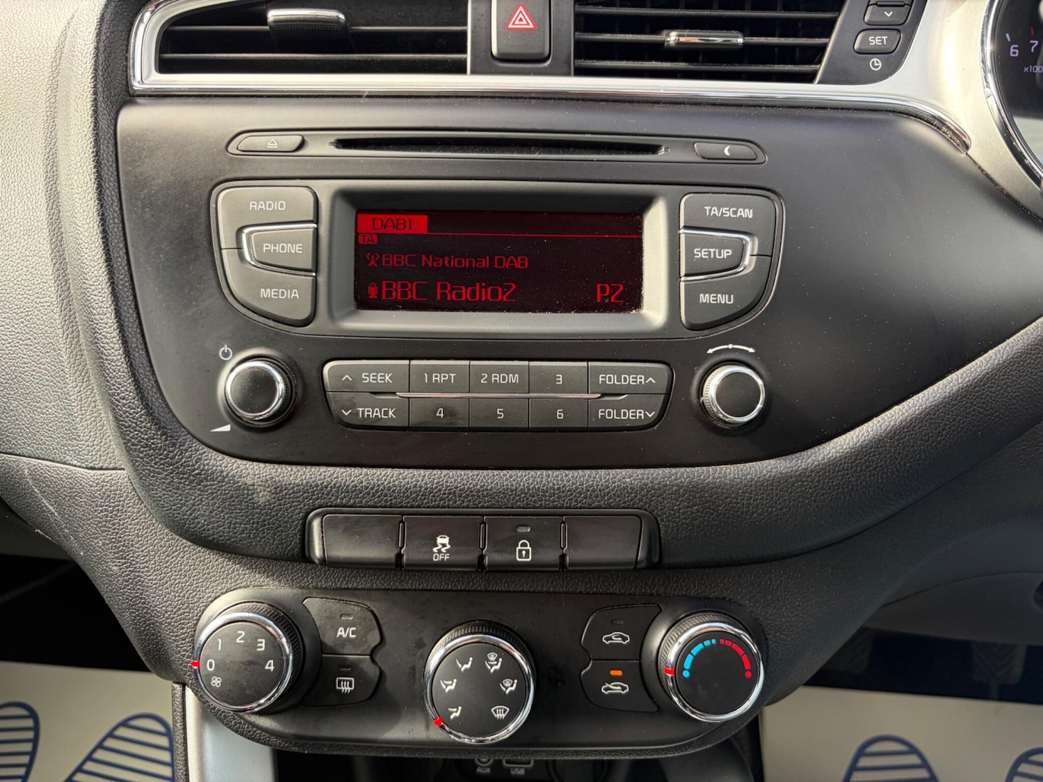 Used Kia Ceed for sale - 77924948: Photo 25