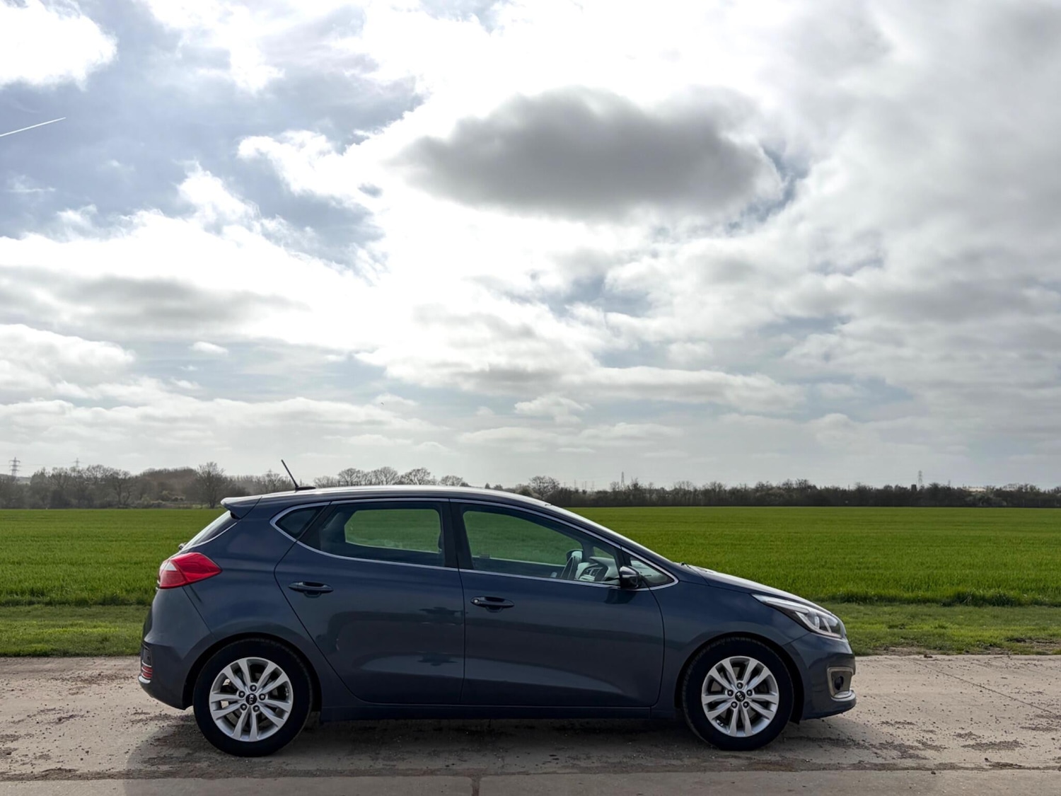 Used Kia Ceed for sale - 77924948: Photo 4