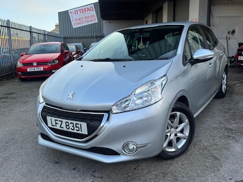 Used Peugeot 208 2013 for sale - 78184464: Photo