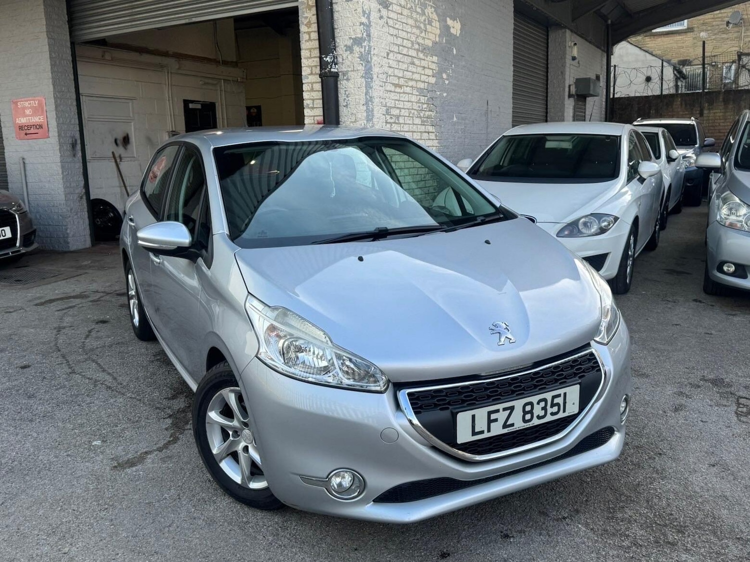 Used Peugeot 208 2013 for sale - 78184464: Photo 5