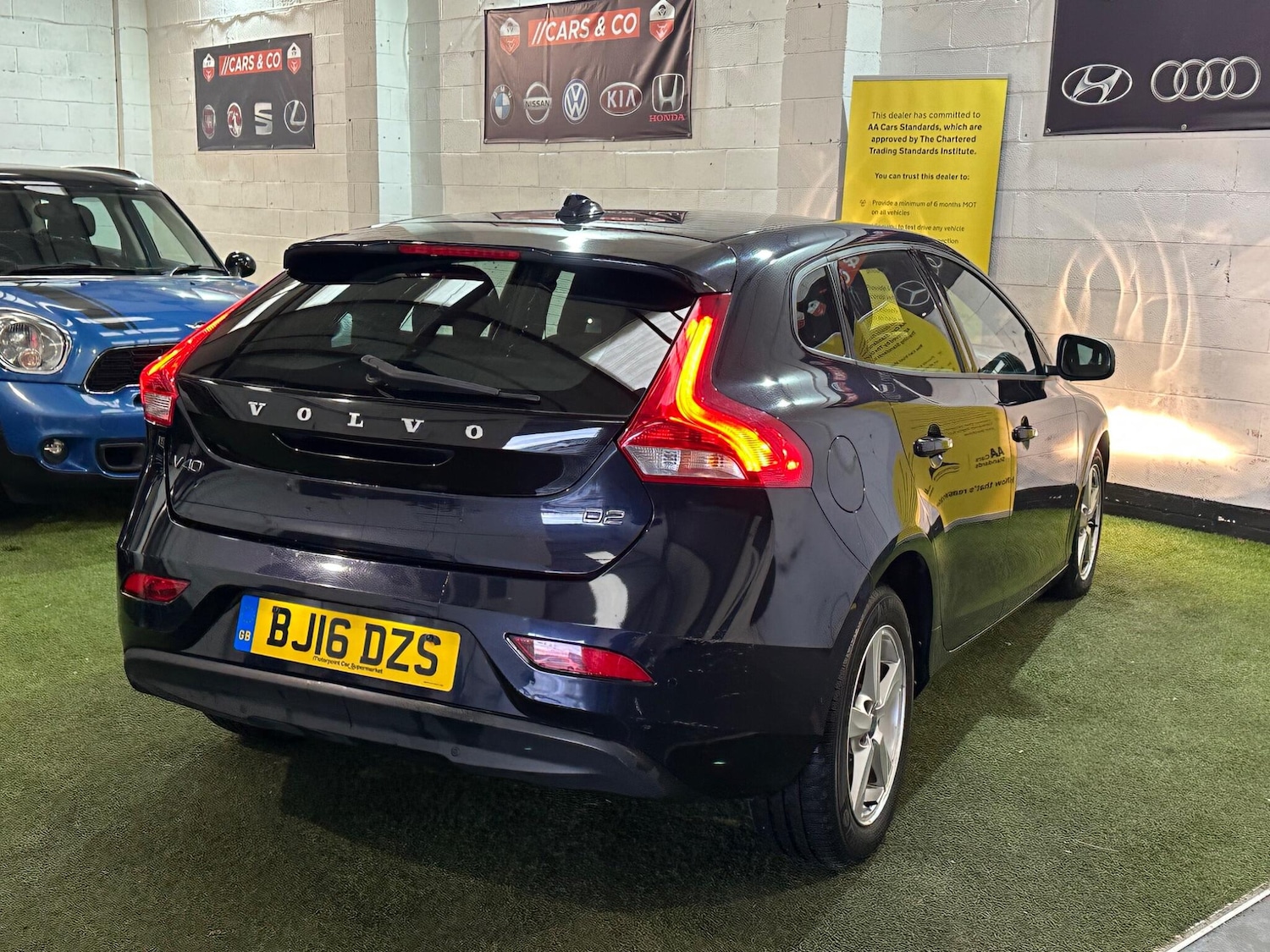 Used Volvo V40 for sale - 77824883: Photo 10