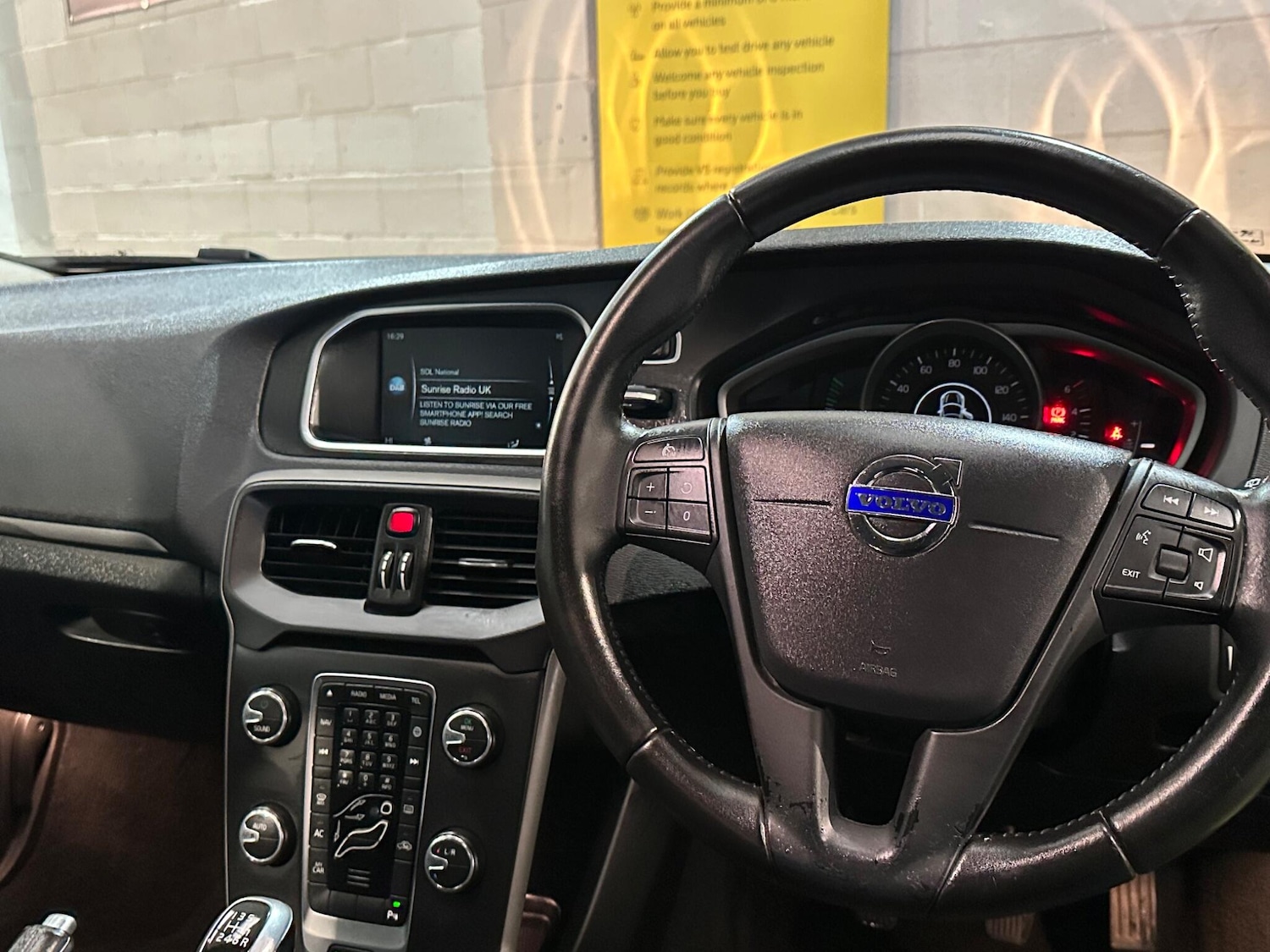 Used Volvo V40 for sale - 77824883: Photo 20