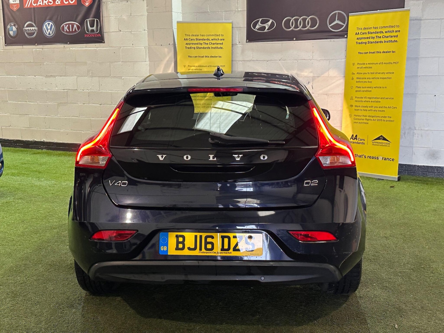 Used Volvo V40 for sale - 77824883: Photo 9