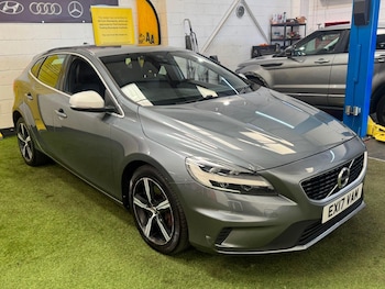 Used Volvo V40 2017 for sale - 79337799: Photo